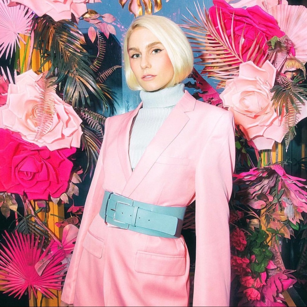 It’s Party Time! 🎉🎉🍾🍾 - Picture 4 of 4